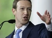 CEO Facebook Mark Zuckerberg bị yêu cầu từ chức