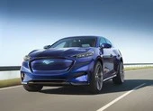 Xe điện Ford Mustang Mach-E chạy được 482 km/lần sạc