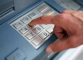 Ngân hàng cảnh báo các chiêu thức lừa tiền trong thẻ ATM