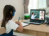 Các chuyên gia nói gì về những khó khăn khi học online?