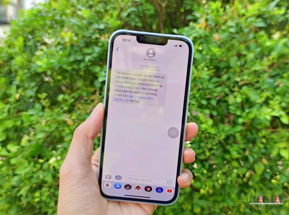 Tin nhắn lừa đảo ngân hàng khá phổ biến hiện nay. Ảnh: TIỂU MINH