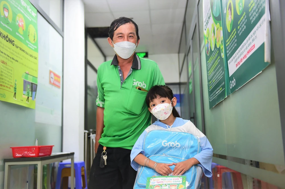 grab-tang-qua-con-em-doi-tac-tai-xe