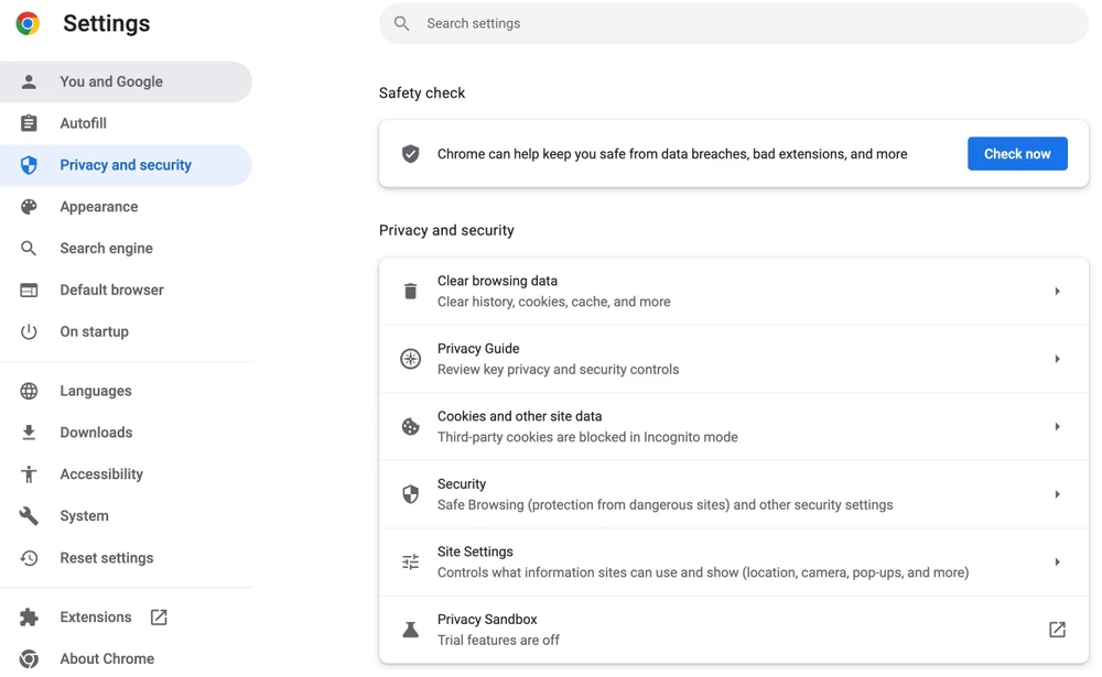 Thay đổi cài đặt liên quan đến quyền riêng tư trên trình duyệt. Ảnh: TIỂU MINH