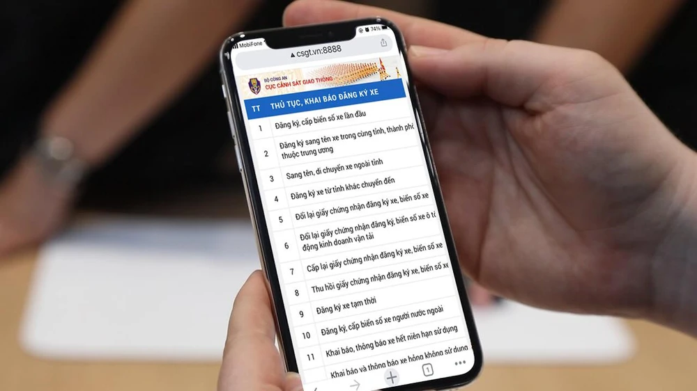 Cách đăng kí biển số xe qua mạng. Ảnh: MINH HOÀNG