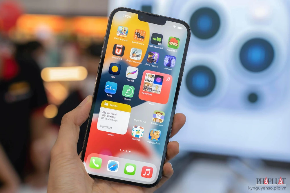 iPhone 13 hiện chỉ còn 18,79 triệu đồng, giảm hơn 6 triệu đồng. Ảnh: TIỂU MINH