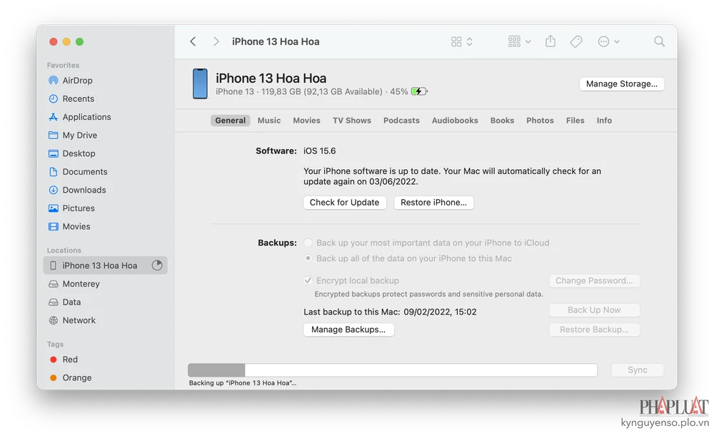 Sao lưu dữ liệu iPhone thông qua iTunes. Ảnh: TIỂU MINH