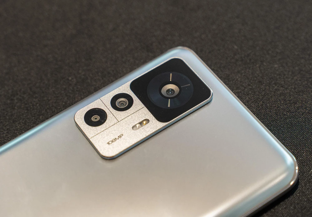 Chuyển đổi qua lại giữa các camera khác nhau. Ảnh: TIỂU MINH