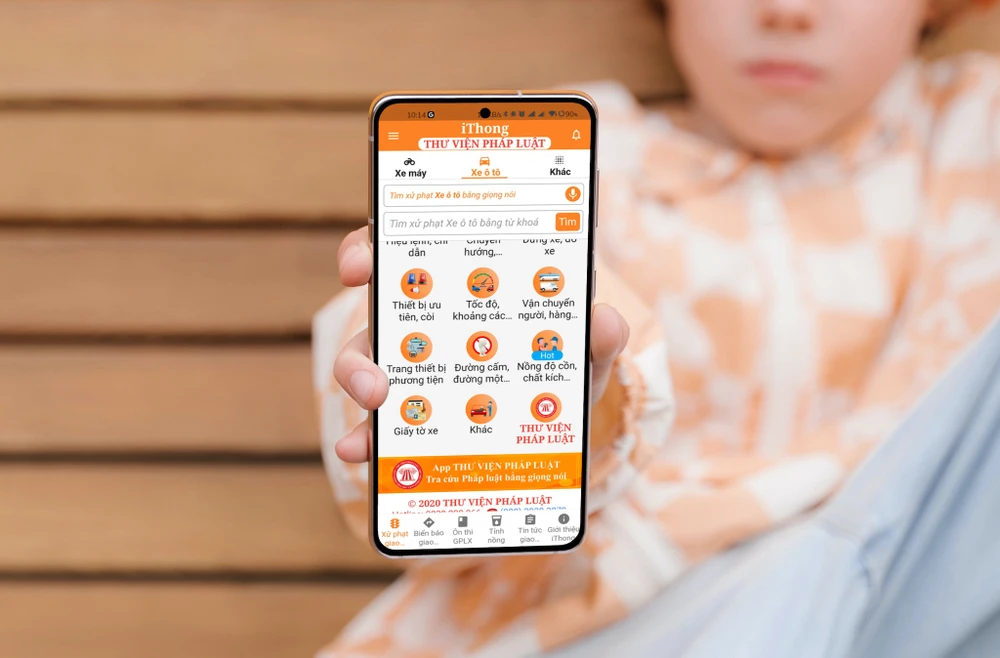 Tra cứu luật trước khi đi đăng kiểm để tránh bị phạt. Ảnh: MINH HOÀNG/Canva