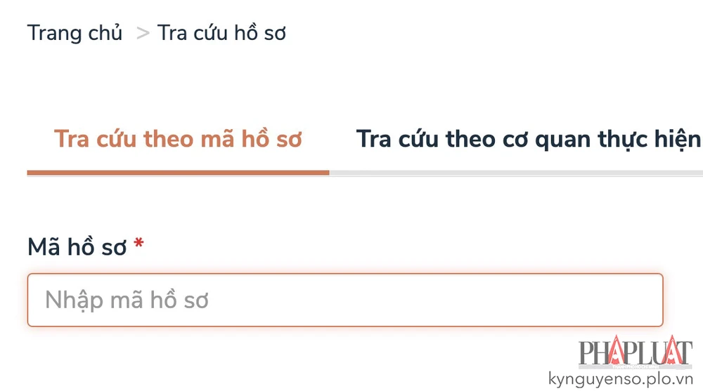 Tra cứu tiến độ xử lý hồ sơ. Ảnh: MINH HOÀNG