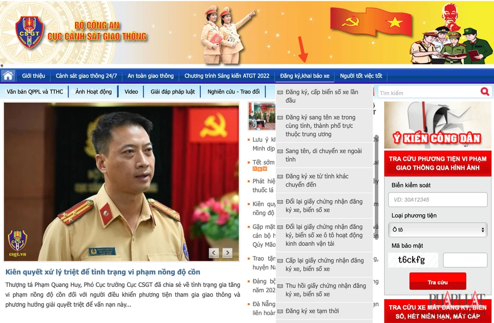 Chọn thủ tục Khai báo, thông báo xe đã bán, cho, tặng. Ảnh: MINH HOÀNG