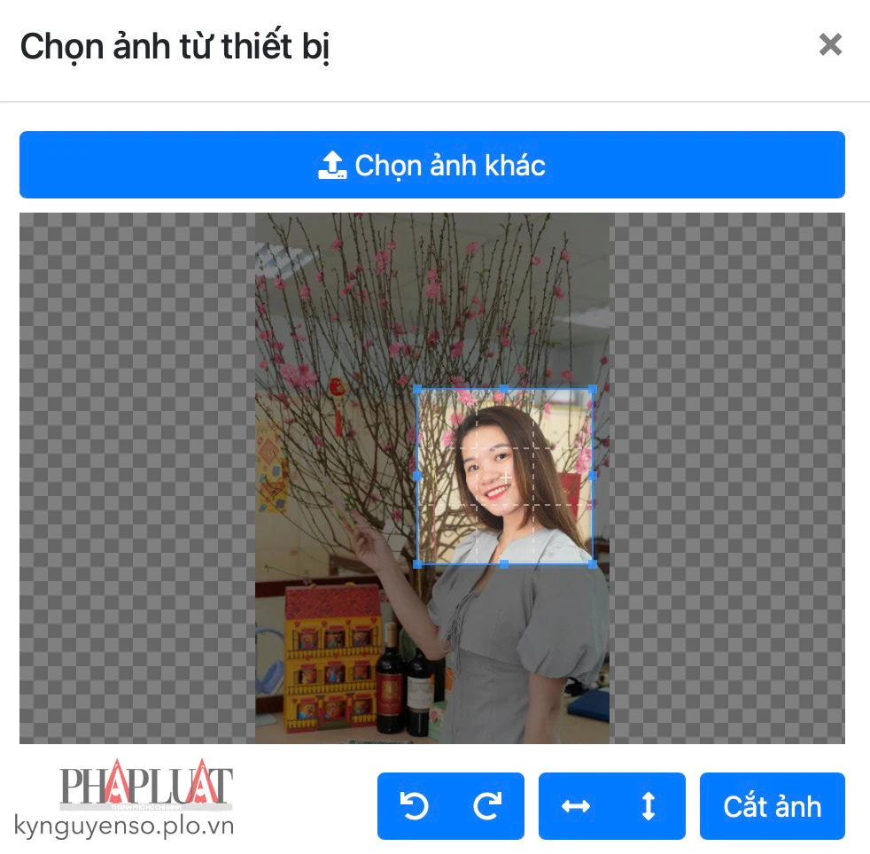 Lựa chọn phần khuôn mặt để cắt ảnh. Ảnh: MINH HOÀNG