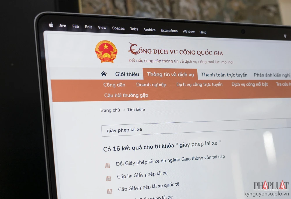 Cấp đổi giấy phép lái xe trực tuyến thông qua Cổng Dịch vụ công Quốc gia. Ảnh: MINH HOÀNG