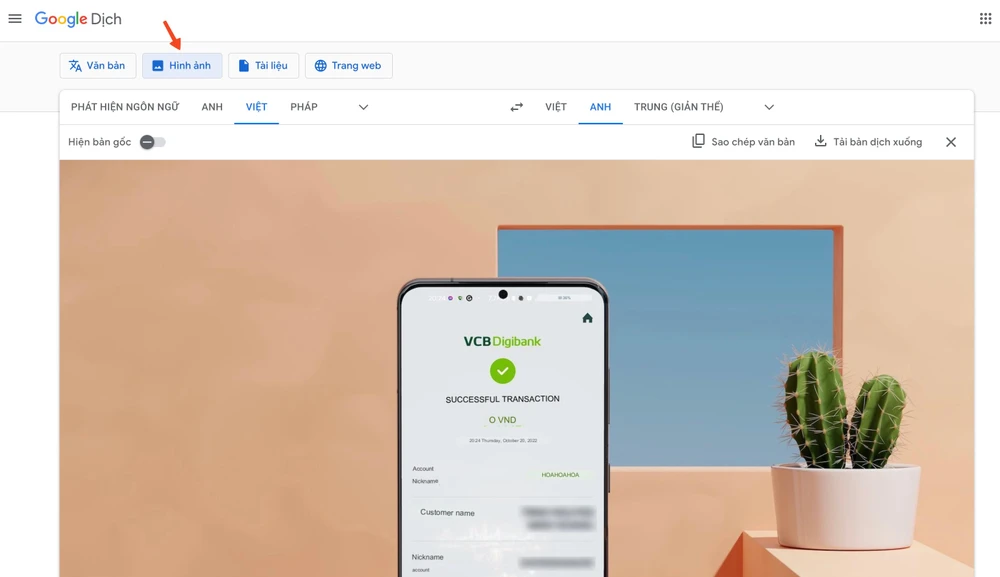 Google Translate hỗ trợ dịch văn bản trên hình ảnh. Ảnh: TIỂU MINH