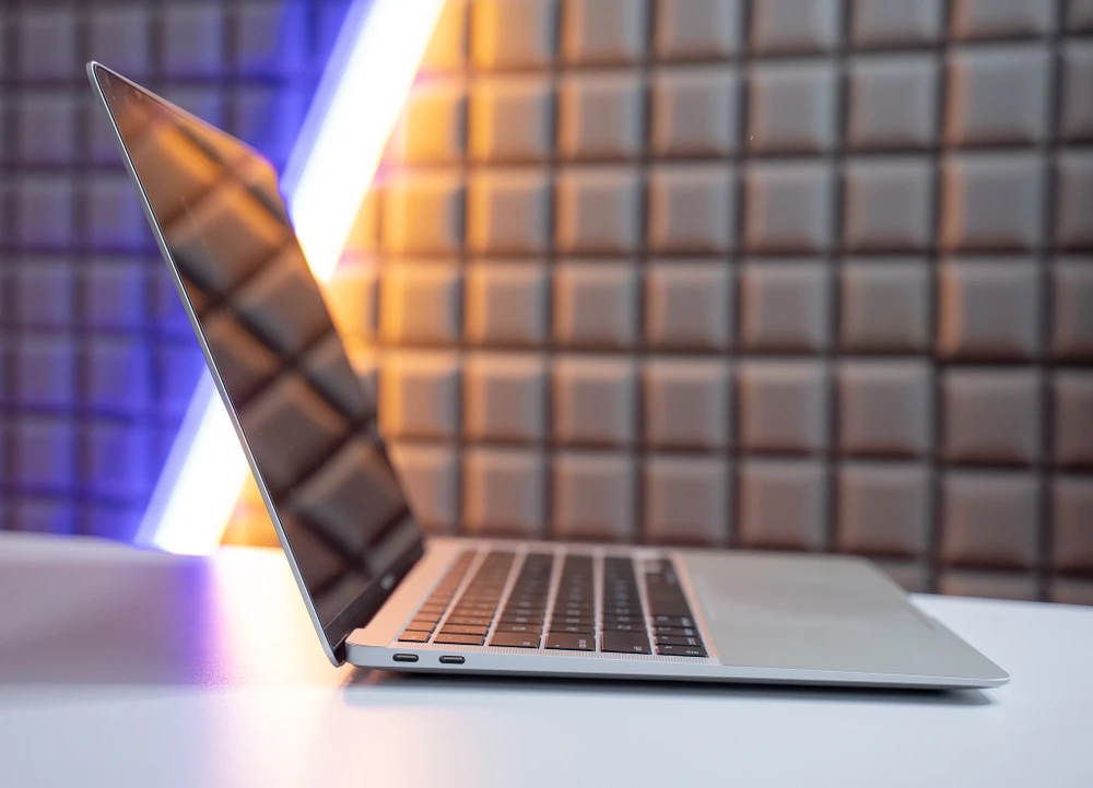 MacBook Air M1 chiếm hơn 50% sức bán các dòng MacBook.