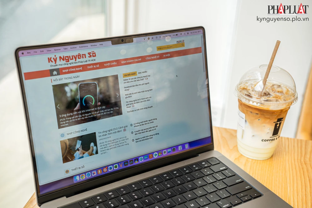 MacBook 14 inch 2021 vẫn là lựa chọn yêu thích của nhiều người. Ảnh: TIỂU MINH