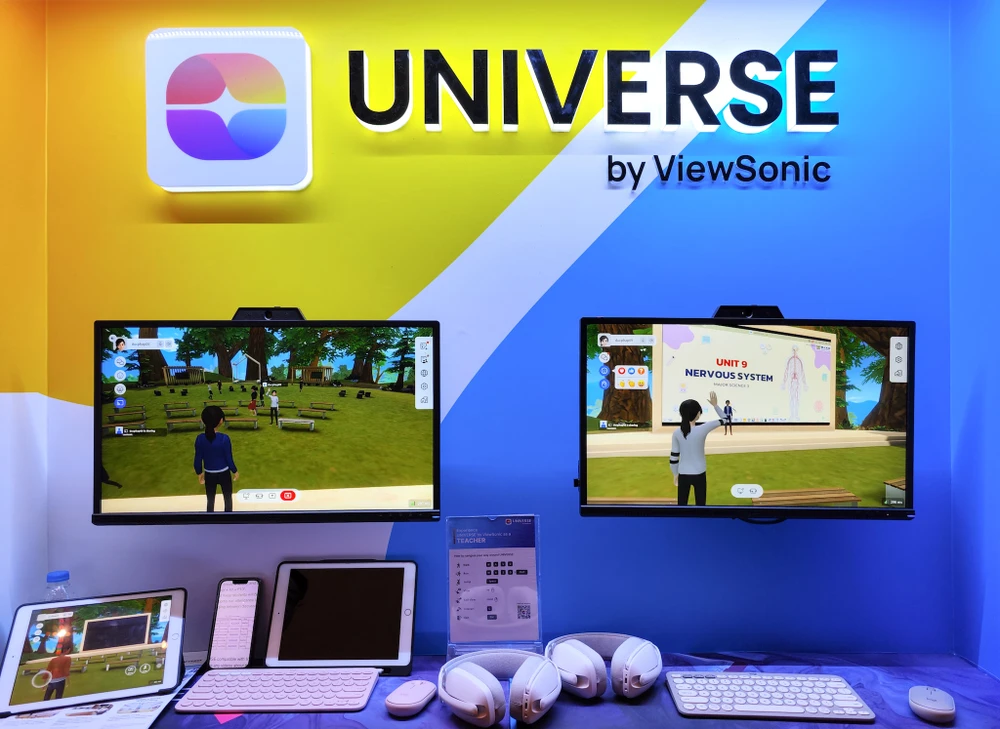 Giải pháp lớp học ảo 3D giúp học sinh hứng thú hơn trong học tập. Ảnh: TIỂU MINH