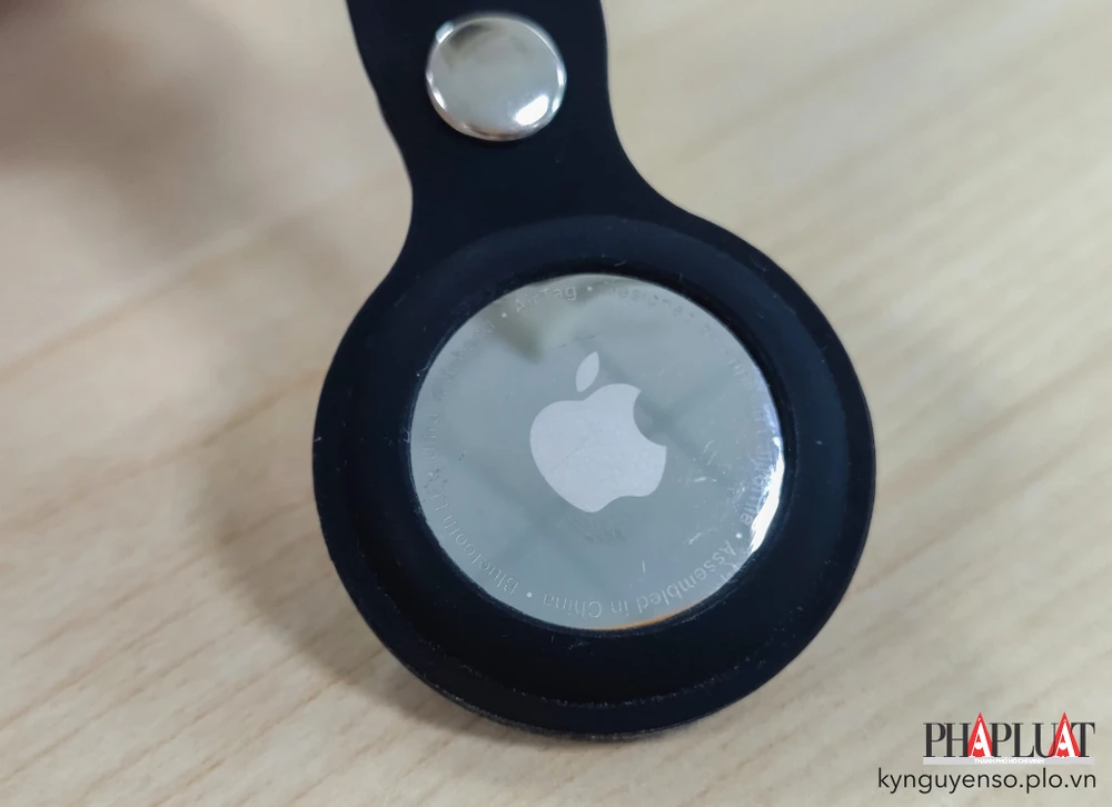 Apple và Google hợp tác giúp người dùng hạn chế bị theo dõi. Ảnh: TIỂU MINH