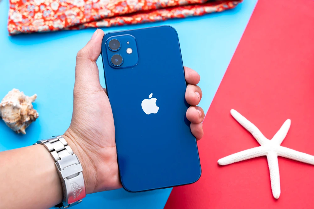 iphone 12 giảm giá nhẹ cuối tháng 6-2023