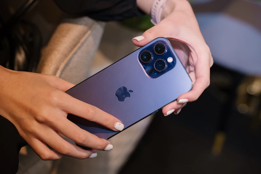 Apple chiếm hơn 55% doanh số smartphone tại Di Động Việt trong quý 2 năm 2023.