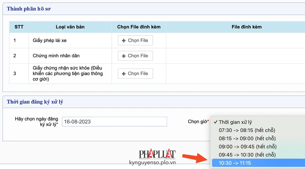 Chọn ngày giờ đăng ký xử lý hồ sơ. Ảnh: MINH HOÀNG