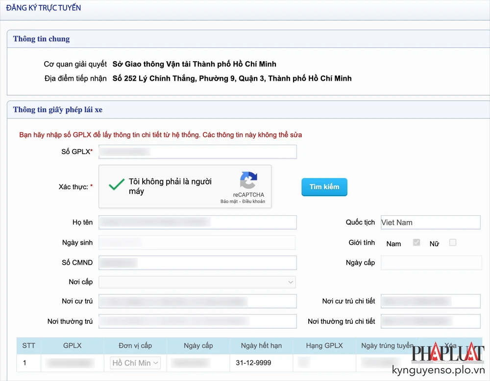 Tra cứu thông tin GPLX. Ảnh: MINH HOÀNG