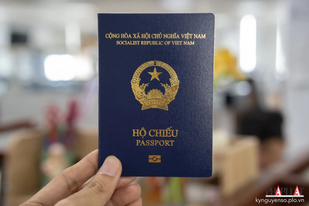 Cách làm hộ chiếu online cho người dưới 14 tuổi. Ảnh: MINH HOÀNG