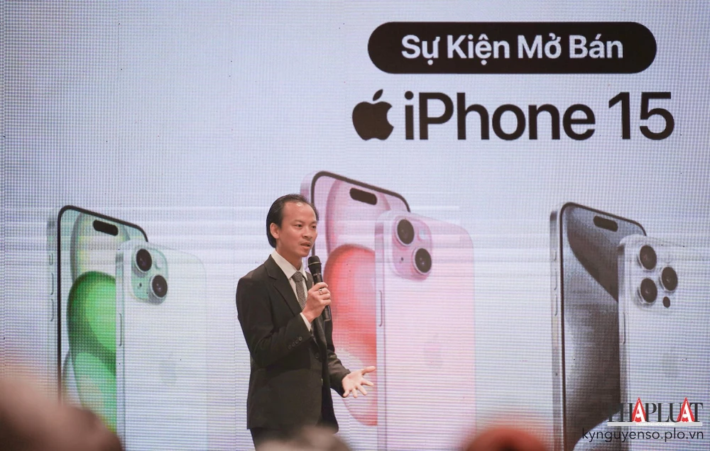 iPhone 15 series hút khách từ những ngày đầu mở bán. Ảnh: TIỂU MINH