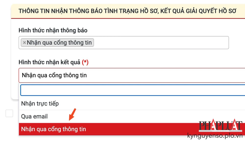 Nhận thông báo và kết quả đăng ký tạm trú qua cổng thông tin. Ảnh: MINH HOÀNG