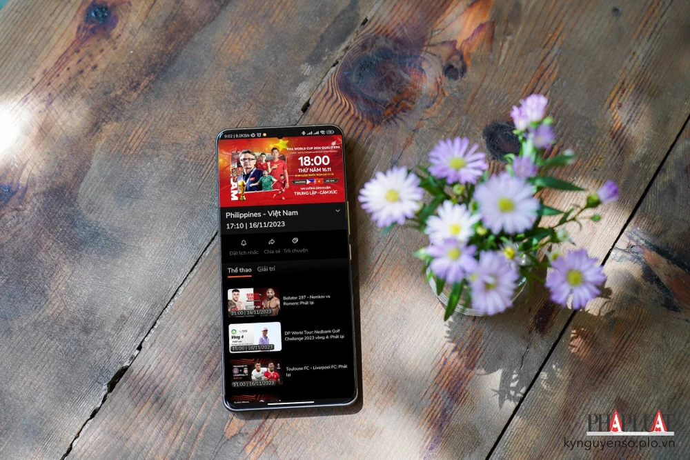 Xem trực tiếp trận Việt Nam và Philippines trên FPT Play. Ảnh: MINH HOÀNG