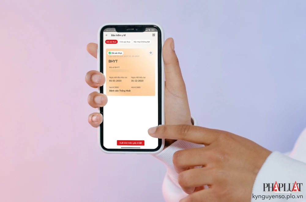 Người dân có thể sử dụng thẻ BHYT trên VNeID để khám chữa bệnh. Ảnh: MINH HOÀNG/Canva