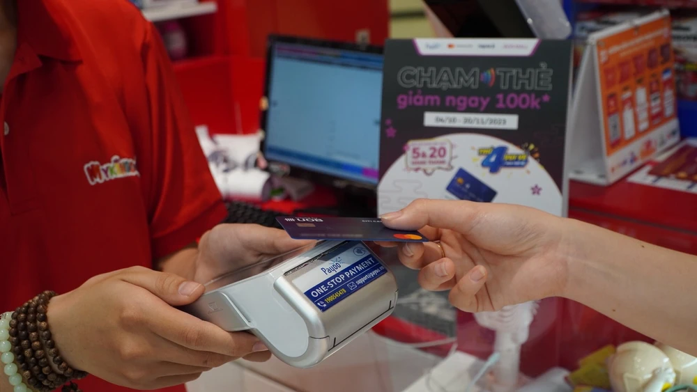 Thanh toán không tiền mặt tăng trưởng mạnh.