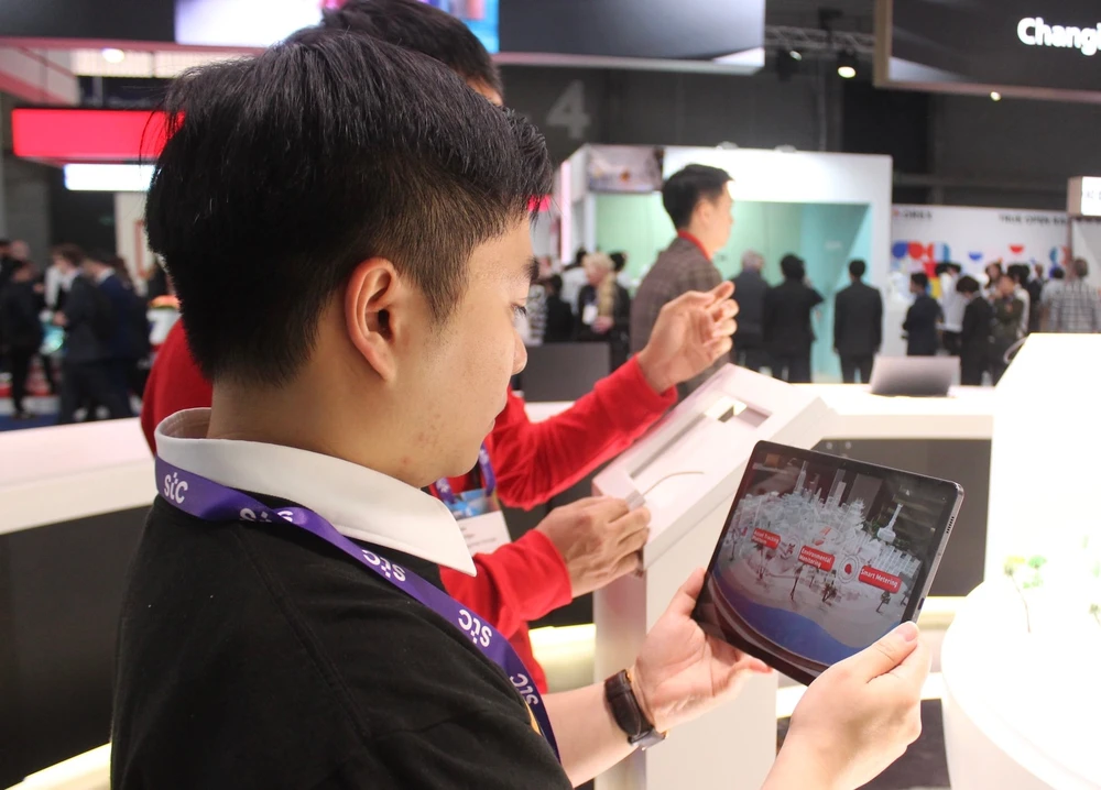 Viettel giới thiệu các công nghệ mới tại sự kiện.