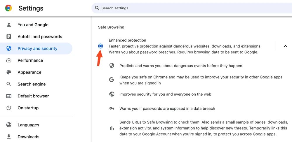 Bật tính năng Enhanced protection (bảo vệ nâng cao) trên Chrome. Ảnh: MINH HOÀNG