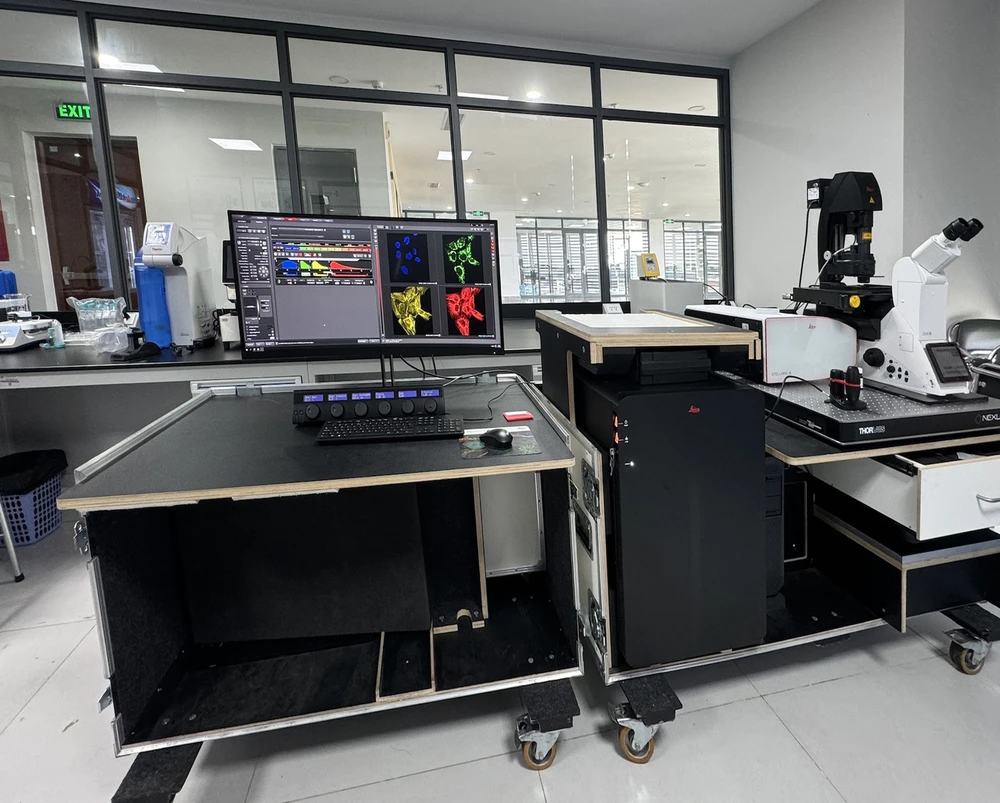 Tin công nghệ 17-3: DSHK nâng cấp phòng thí nghiệm thiết bị khoa học tại ĐH Nguyễn Tất Thành.