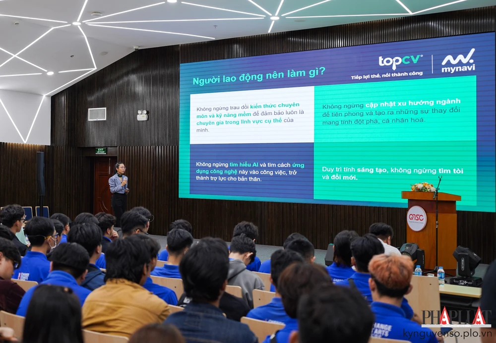 Bà Nguyễn Ngọc Anh Thư, Phó Giám đốc TopCV Việt Nam. Ảnh: TIỂU MINH