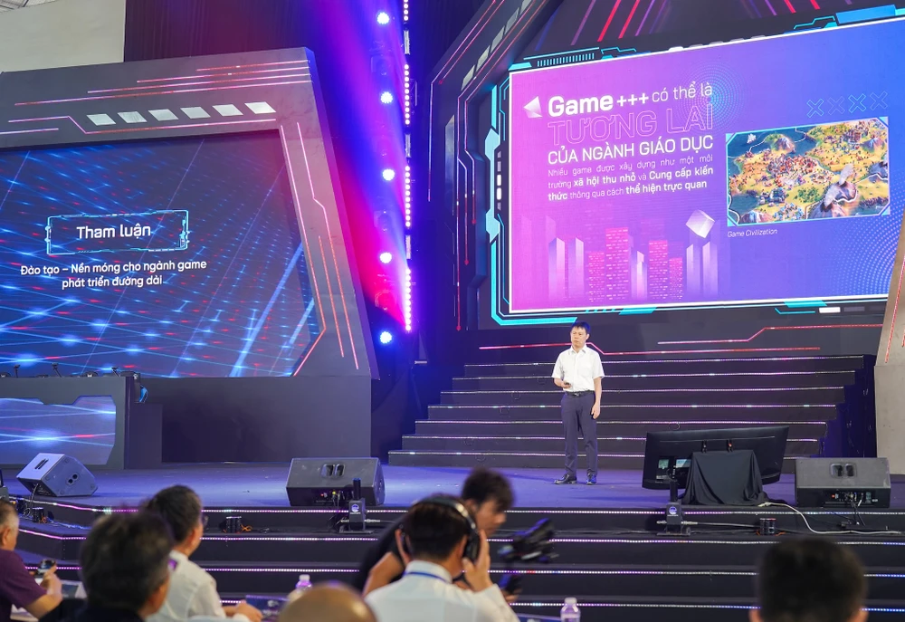 Ông Nguyễn Ngọc Bảo - Tổng Giám đốc Tổng Công ty truyền thông đa phương tiện VTC cho rằng cần phải đưa game vào mọi khía cạnh trong cuộc sống. Ảnh: TIỂU MINH