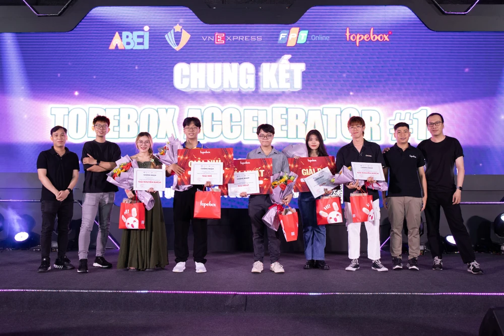 Các đội đạt giải tại cuộc thi Ươm mầm tài năng game Việt 2024 - Topebox Accelerator lần 1.