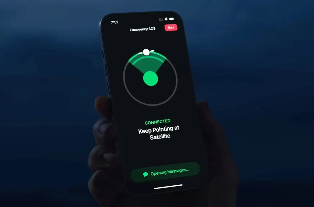 Tính năng SOS khẩn cấp qua vệ tinh đã cứu sống được nhiều người. Ảnh: Apple