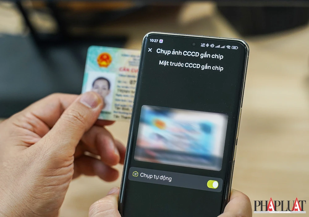 Xác thực bằng khuôn mặt, CCCD trên ứng dụng ngân hàng. Ảnh: MINH HOÀNG