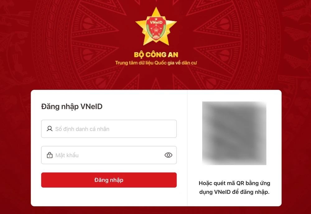 Đăng nhập Cổng Dịch vụ công quốc gia bằng tài khoản VNeID từ ngày 1-7-2024. Ảnh: TIỂU MINH