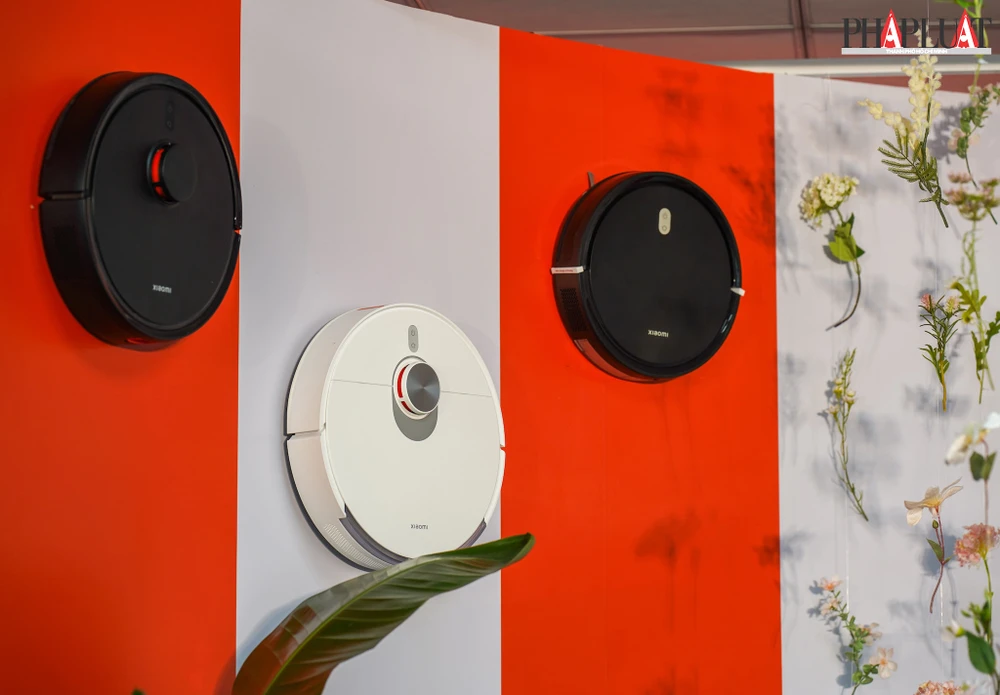 Tin công nghệ 17-7: Robot hút bụi đang ngày càng phổ biến trong cuộc sống. Ảnh: TIỂU MINH