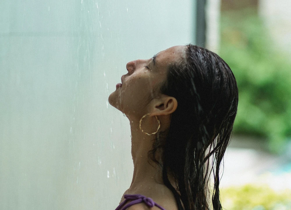 Tắm nước lạnh có tốt không? Ảnh: Pexels