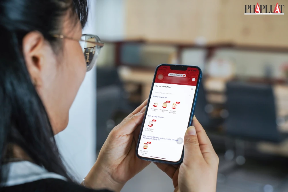 Cách bấm biển số xe trên ứng dụng VNeID ngay tại nhà. Ảnh: MINH HOÀNG