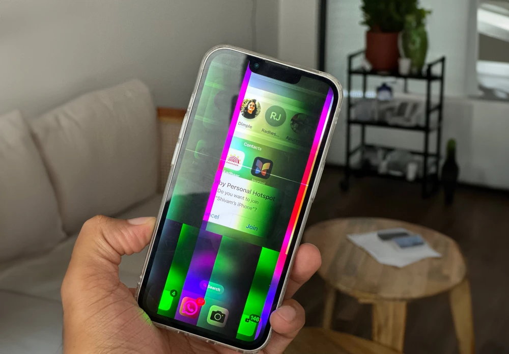 iPhone 13 bị sọc màn hình sau khi cập nhật iOS 17.5.1. Ảnh chụp màn hình