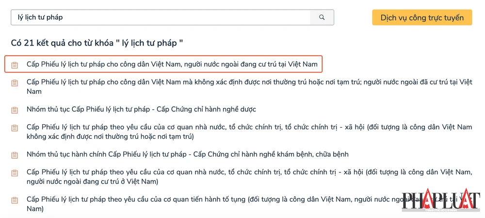 Chọn thủ tục hành chính tương ứng. Ảnh: MINH HOÀNG