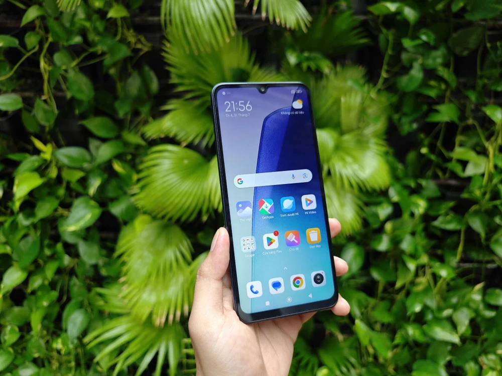 Xiaomi Redmi 14C có màn hình lớn.