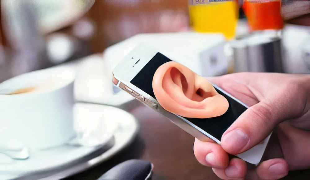 Facebook có nghe lén điện thoại người dùng không?