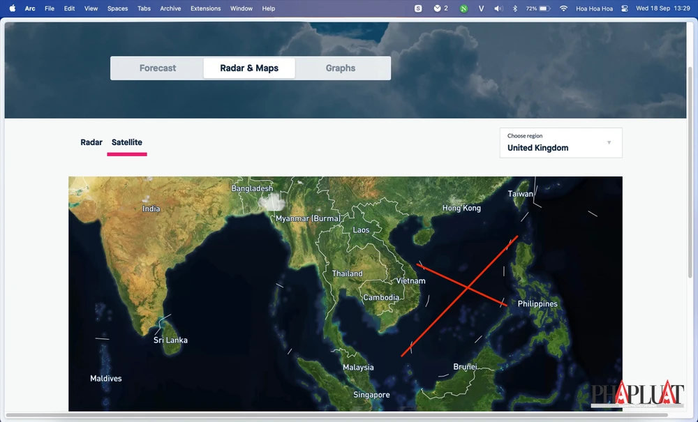 Ứng dụng thời tiết Weather Pro có chứa bản đồ đường lưỡi bò phi pháp. Ảnh: TIỂU MINH