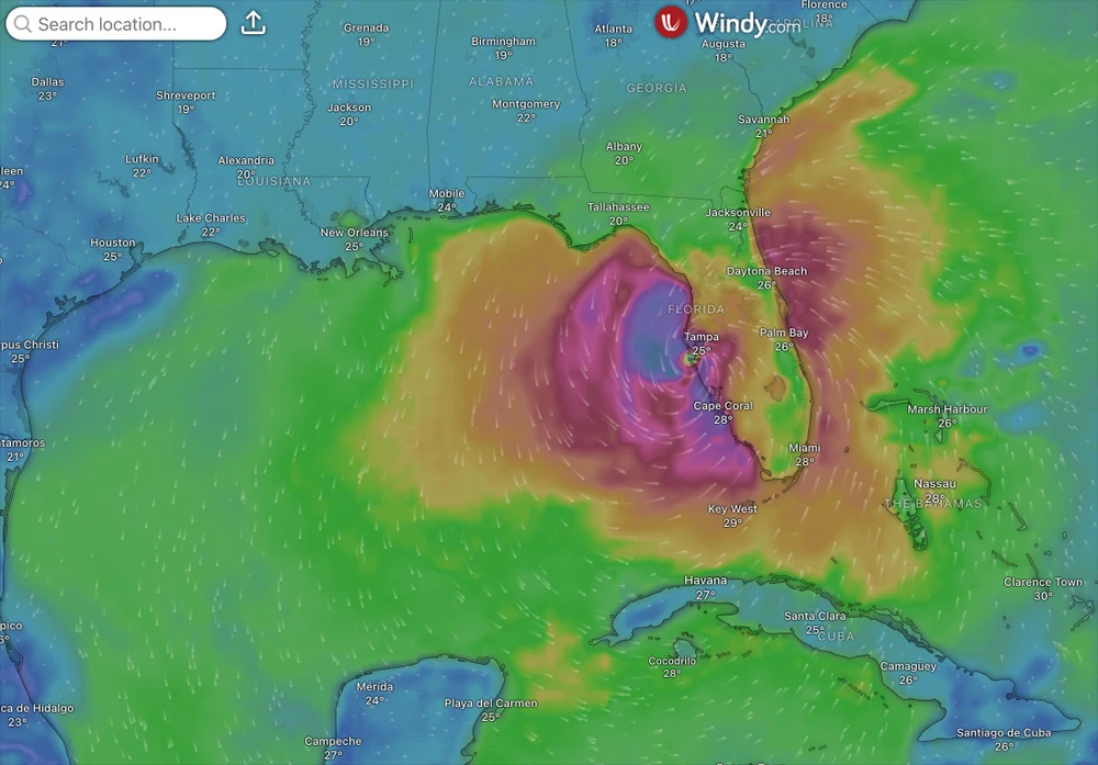 Theo dõi đường đi của cơn bão Milton bằng Windy. Ảnh: TIỂU MINH