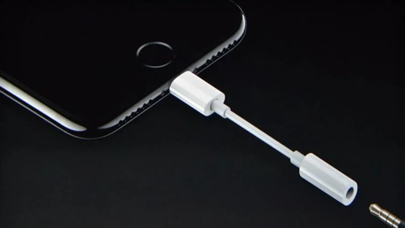 Tin công nghệ 18-11: Apple có thể sẽ ngừng sản xuất dongle Lightning sang 3.5 mm.